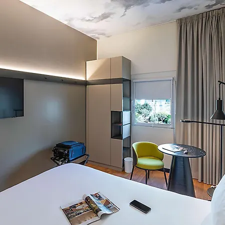 Ibis Parque Nacoes Hotel 3*