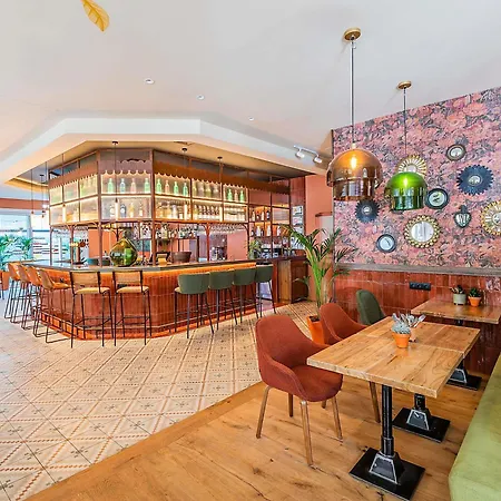 Ibis Parque Nacoes Hotel