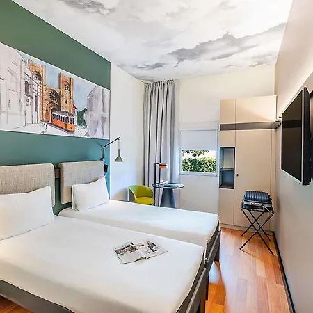 Ibis Parque Nacoes Hotel