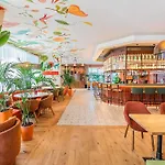 Ibis Parque Nacoes ליסבון