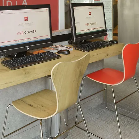 Ibis Parque Nacoes 3*