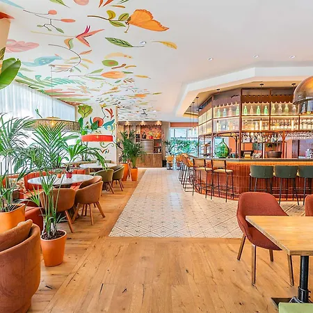 Hotel Ibis Parque Nações 3*