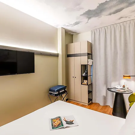 Ibis Parque Nacoes 3* ליסבון