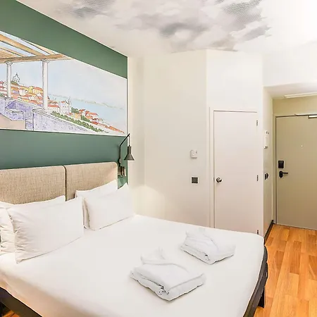 מלון Ibis Parque Nacoes 3*