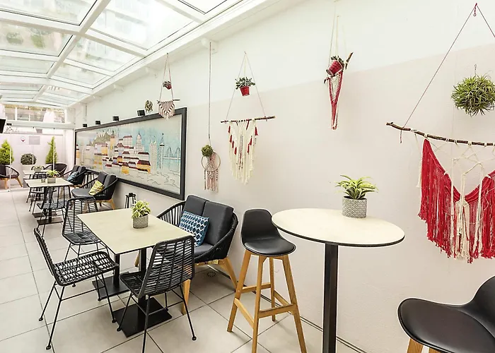 Ibis Parque Nações 3*